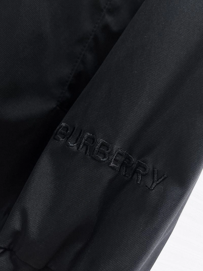 Burberry Outwear Bright 102204