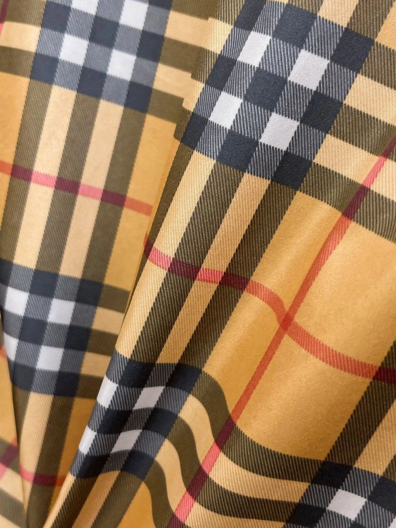 Burberry Outwear Comfortable 102201