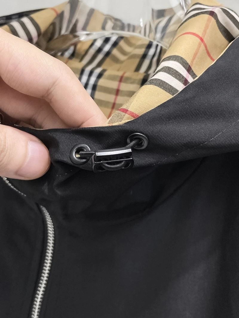 Timeless Burberry Outwear 102270