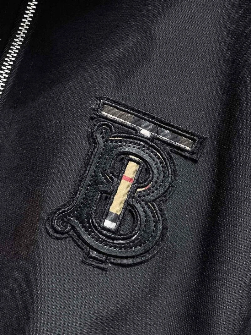 Timeless Burberry Outwear 102270
