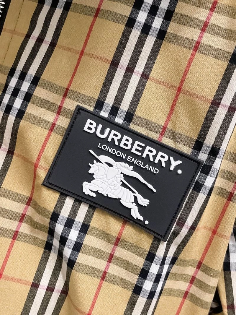 Timeless Burberry Outwear 102270