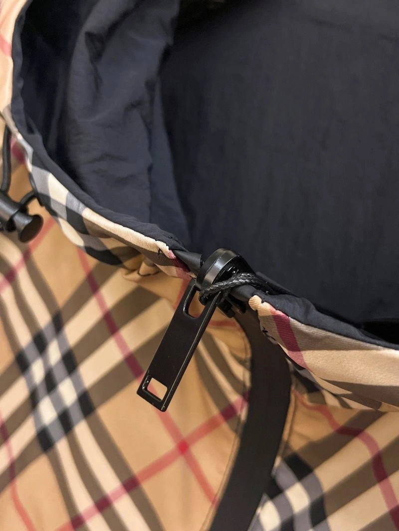 Burberry Outwear Sporty 102199