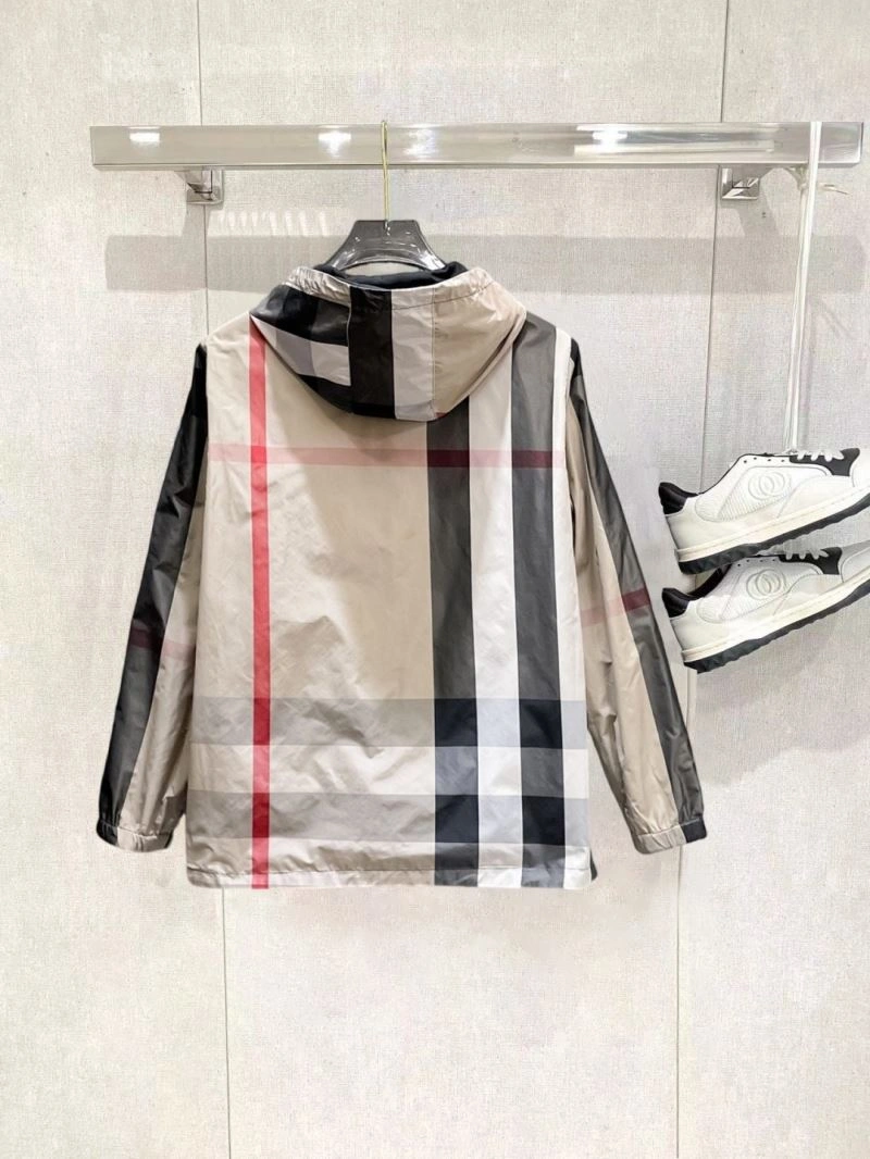EyeCatching Burberry Outwear 102230