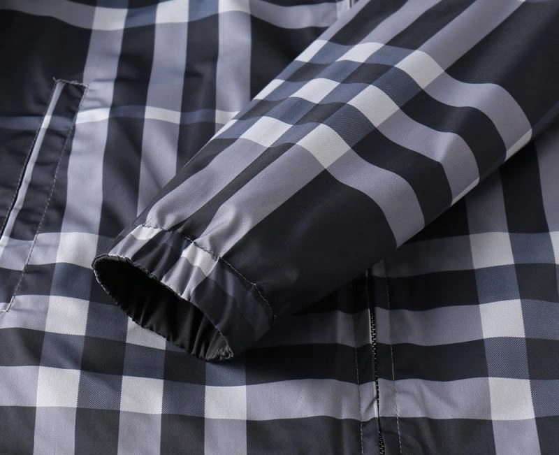 Burberry Outwear Effortless 102194