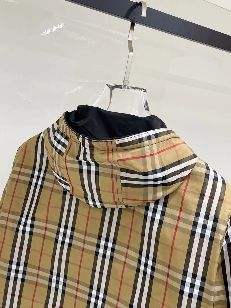 Burberry Outwear Snug 102196