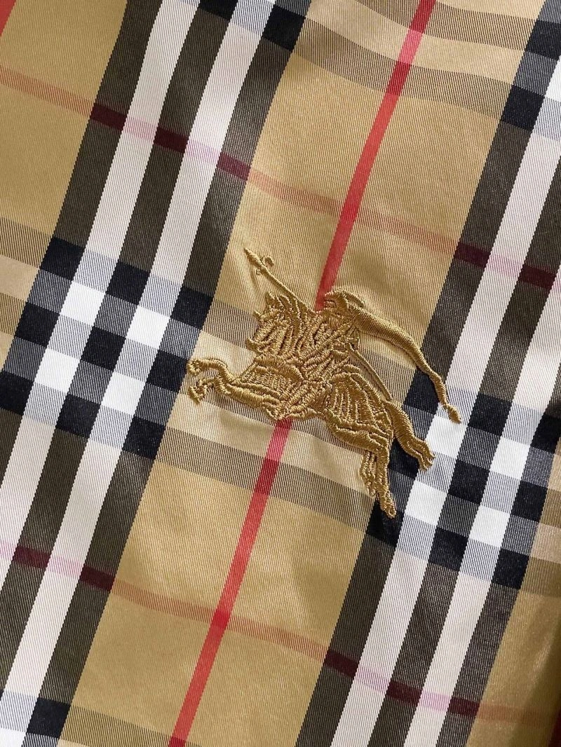 Burberry Outwear Snug 102196