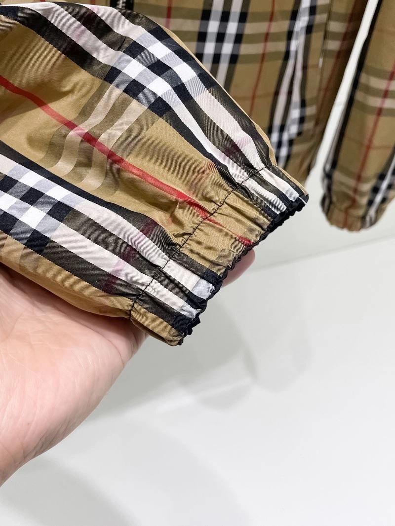 Burberry Outwear Snug 102196