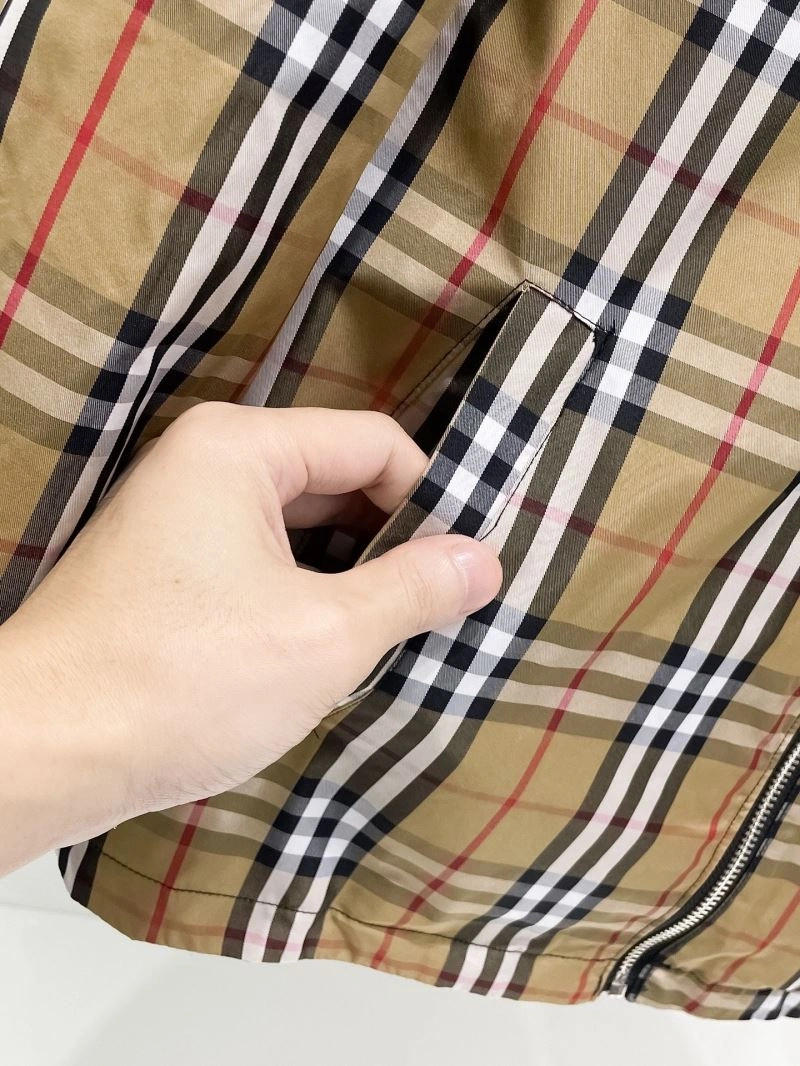 Burberry Outwear Snug 102196