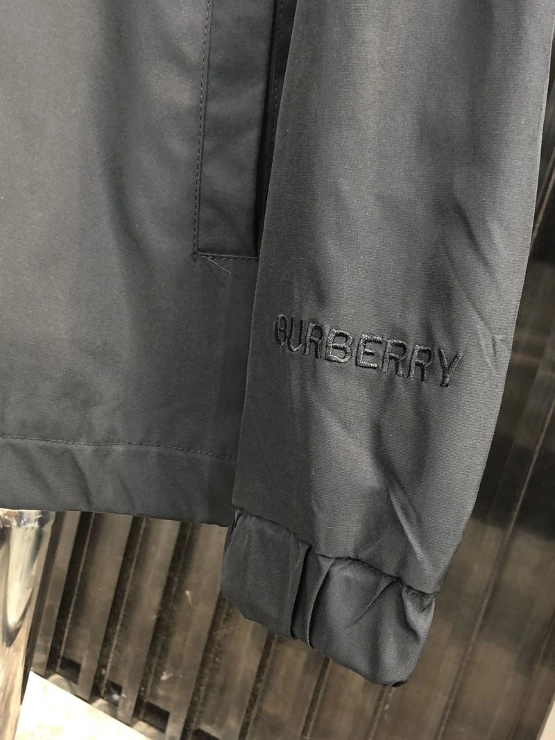 Seasonal Burberry Outwear 102188