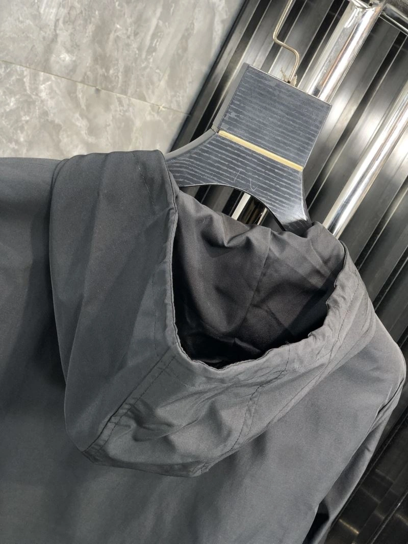 Seasonal Burberry Outwear 102188