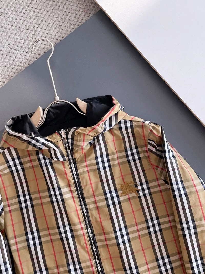 Burberry Outwear Lightweight 102189