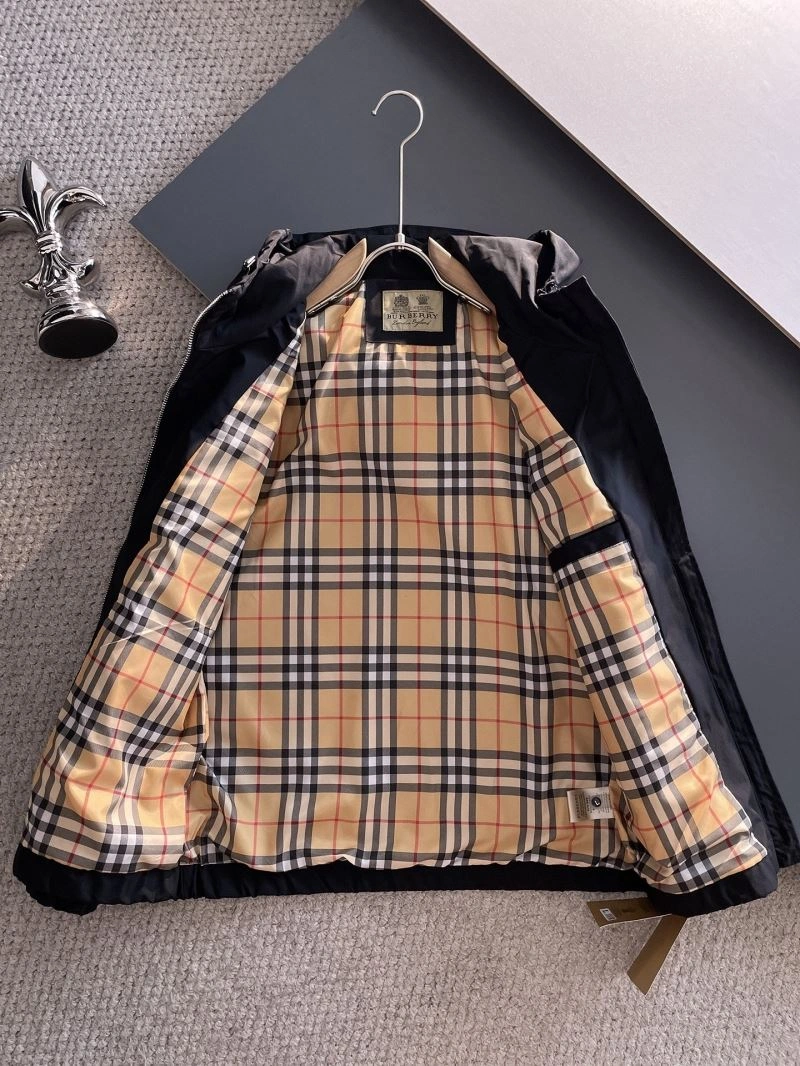 Burberry Outwear Trendsetting 102178