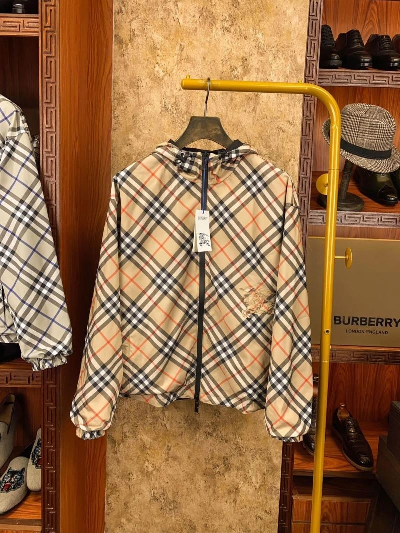 Burberry Outwear Unisex 102259