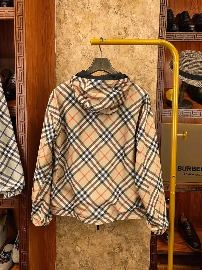 Burberry Outwear Unisex 102259