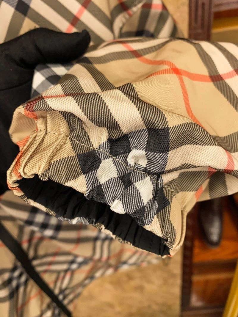 Burberry Outwear Unisex 102259