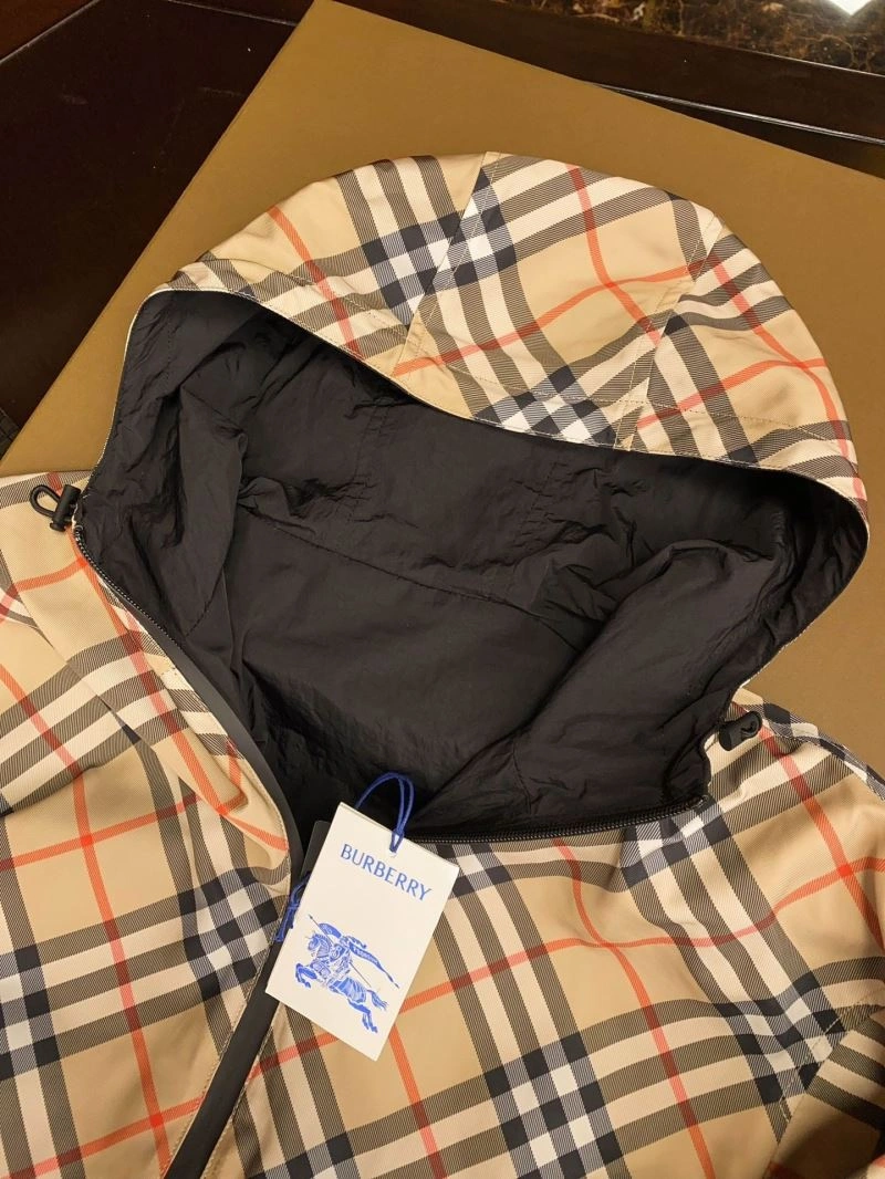 Burberry Outwear Unisex 102259