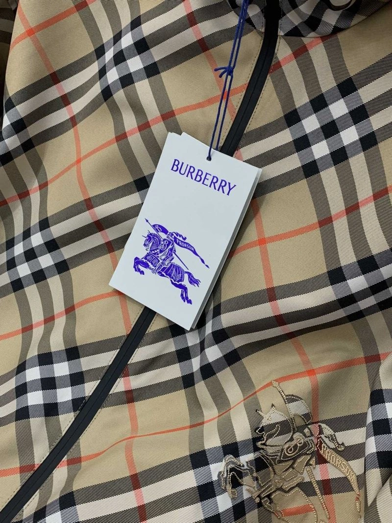 FlexibleFit Burberry Outwear 102183