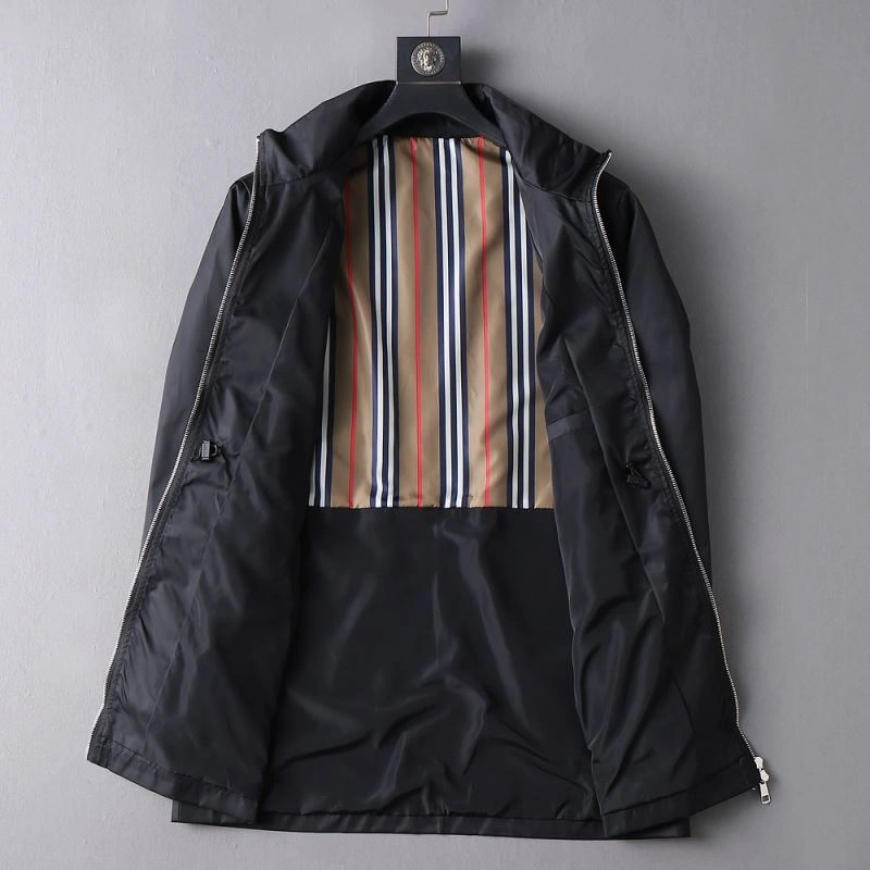 Stretchable Burberry Outwear 102181