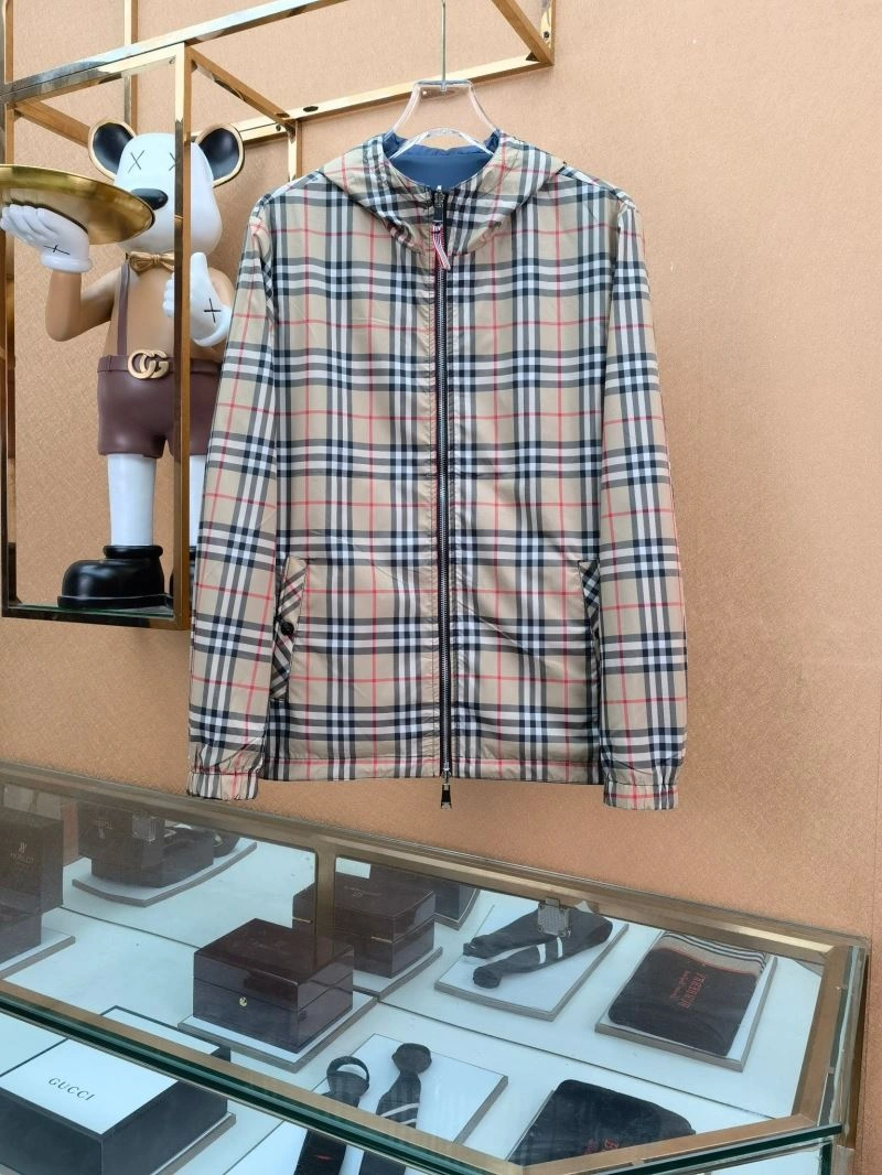 TechFriendly Burberry Outwear 102205