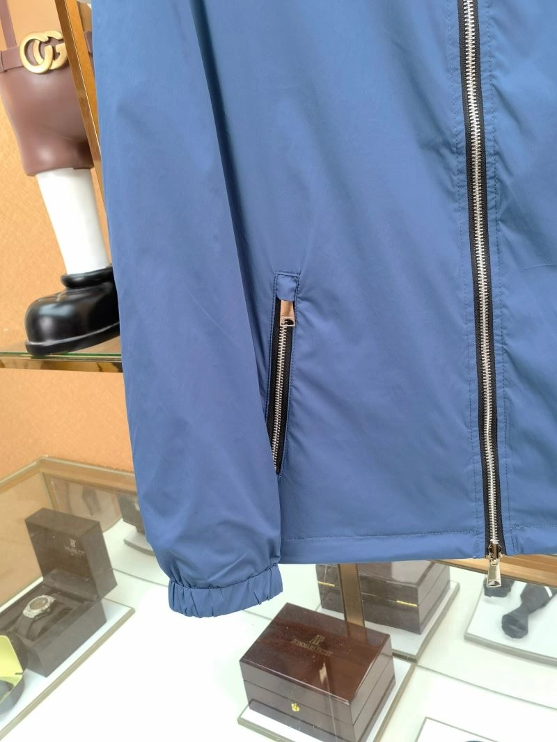 TechFriendly Burberry Outwear 102205