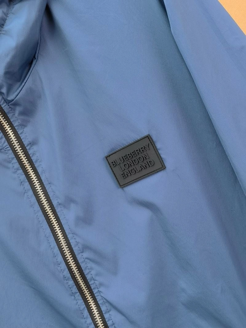 TechFriendly Burberry Outwear 102205