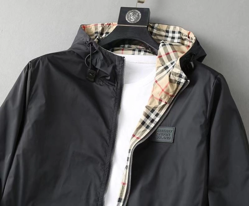 Elegant Burberry Outwear 102170