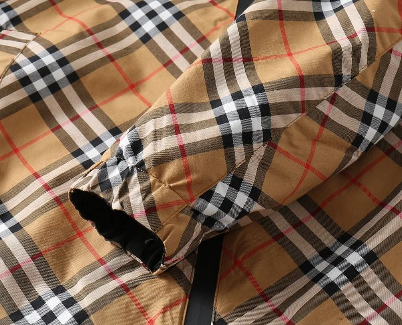 Burberry Outwear Resilient 102169