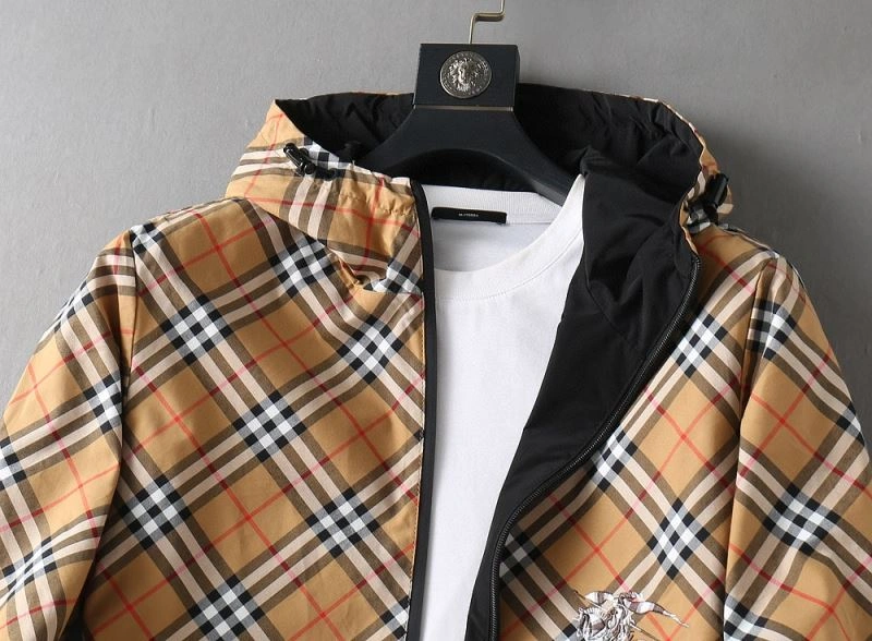 Burberry Outwear Resilient 102169