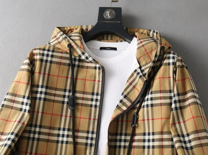 Attractive Burberry Outwear 102168