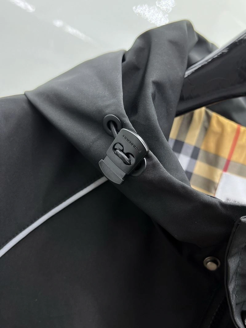 Durable Burberry Outwear 102162
