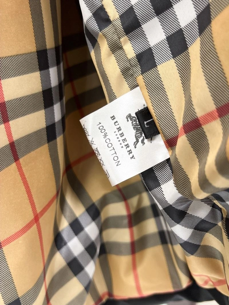 Durable Burberry Outwear 102162