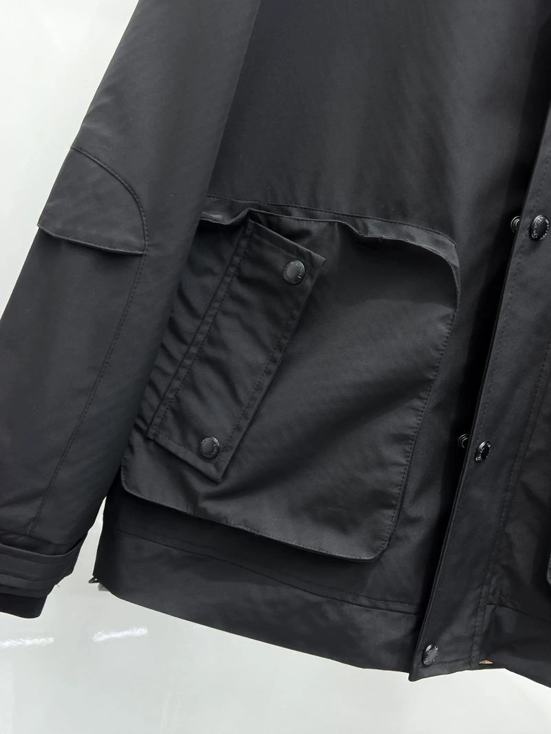 Durable Burberry Outwear 102162