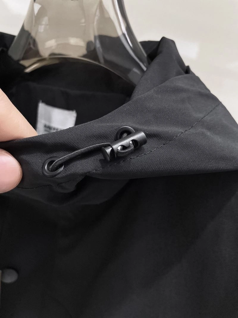 Burberry Outwear OdorResistant 102161