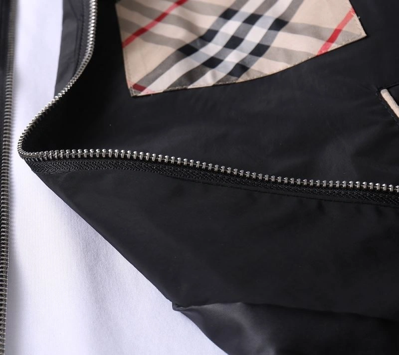 Burberry Outwear WaterResistant 102191