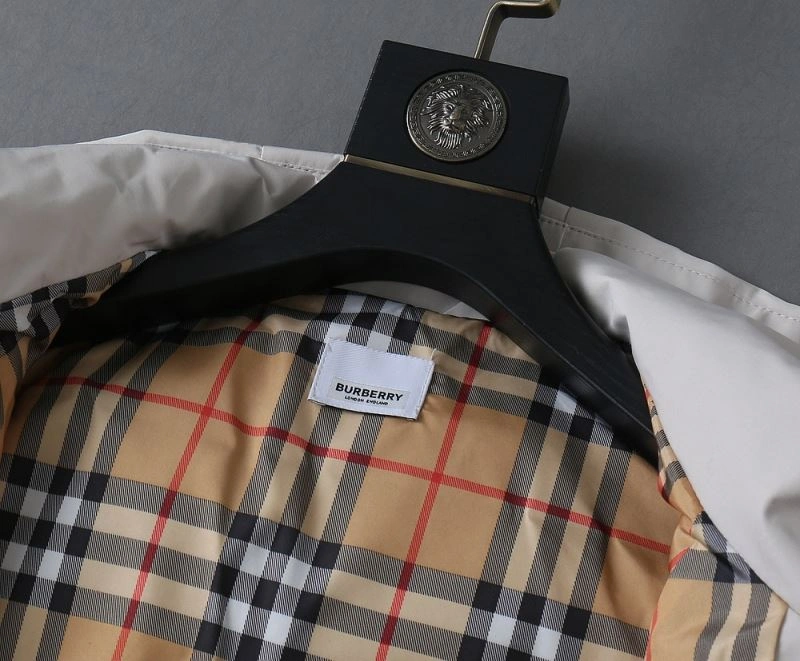 MoistureWicking Burberry Outwear 102174