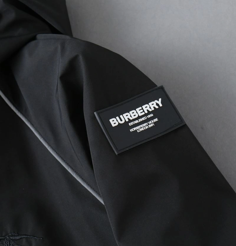 Burberry Outwear MultiPurpose 102225