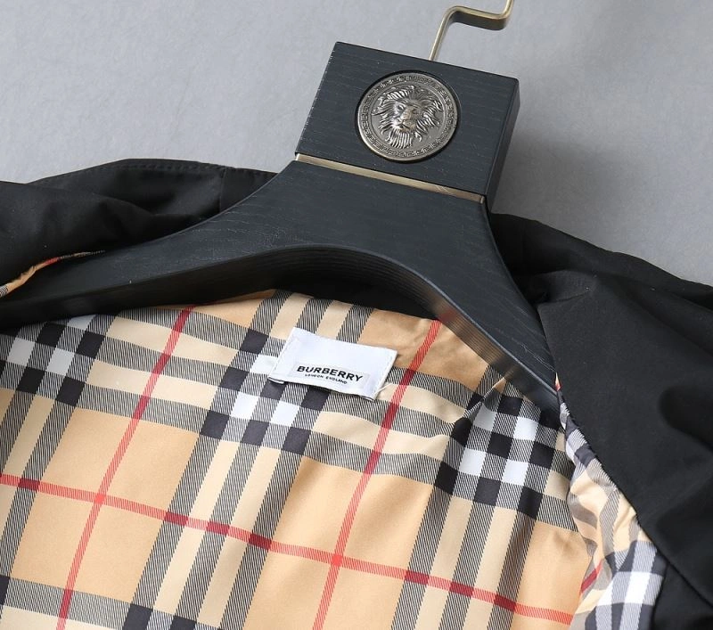 Burberry Outwear MultiPurpose 102225