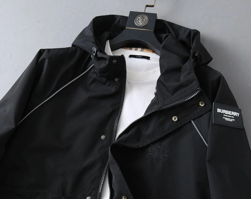 Burberry Outwear MultiPurpose 102225