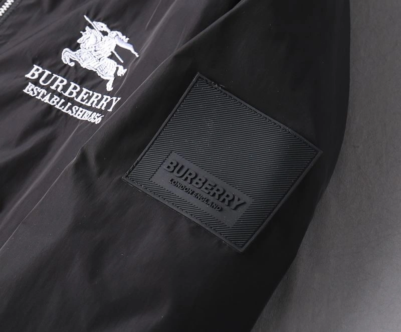 EasyCare Burberry Outwear 102180