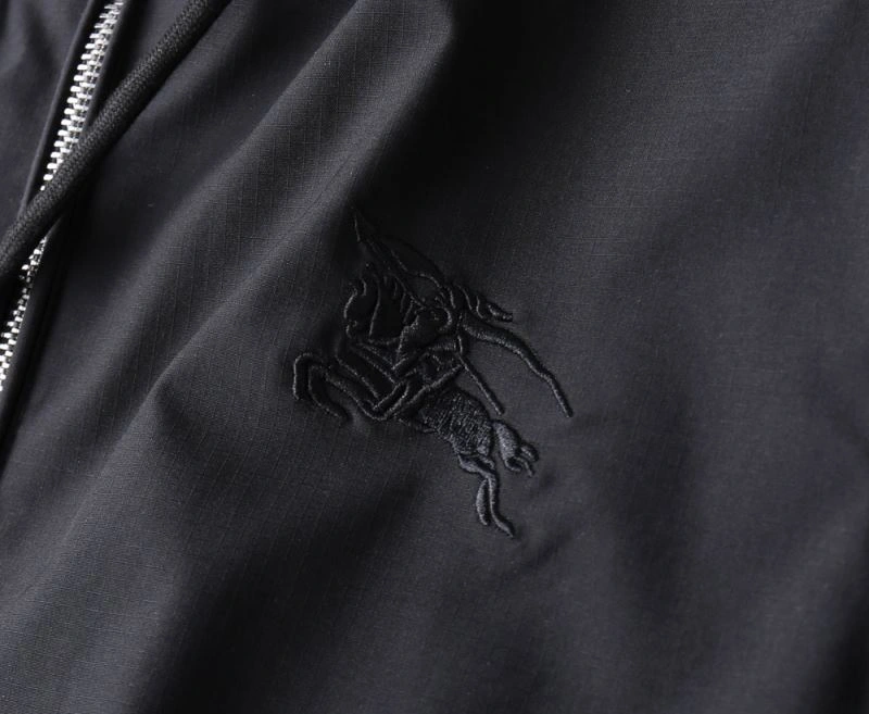 Burberry Outwear Practical 102142