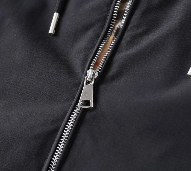 Burberry Outwear Practical 102142