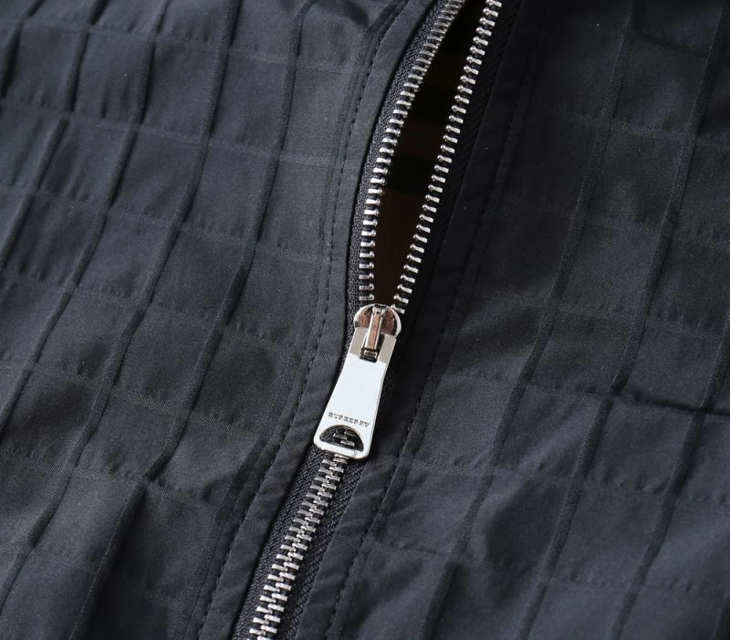 Elegant Burberry Outwear 102143
