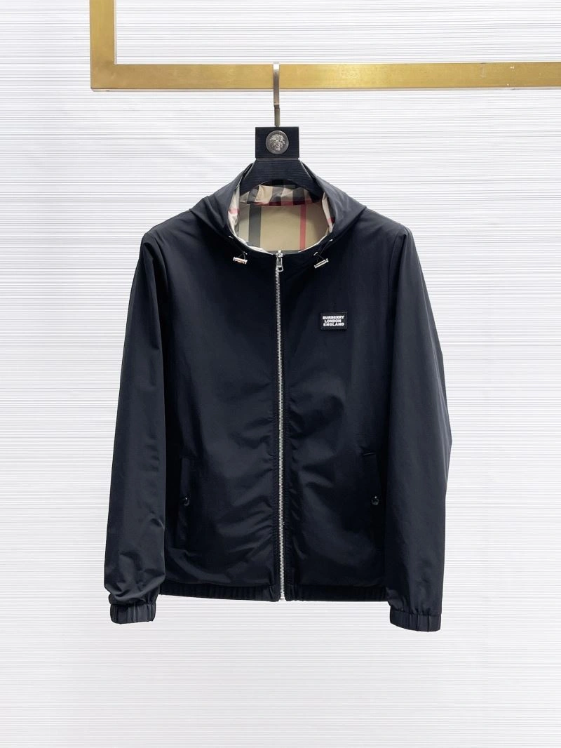 Versatile Burberry Outwear 102137