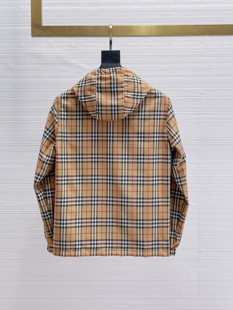 Fashionable Burberry Outwear 102136