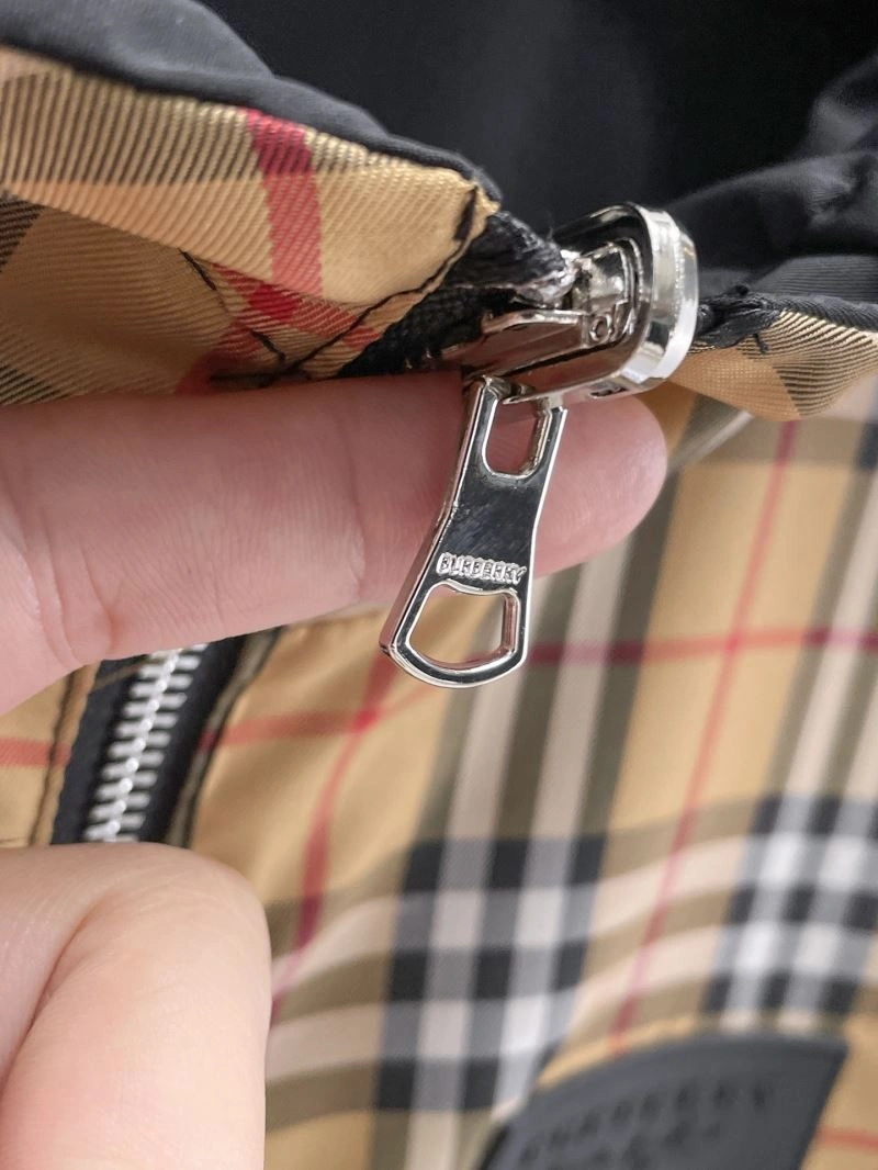Fashionable Burberry Outwear 102136