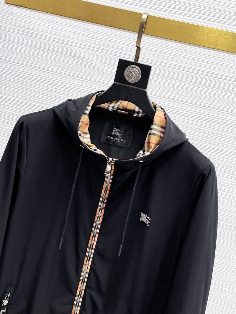 Burberry Outwear GoAnywhere 102133
