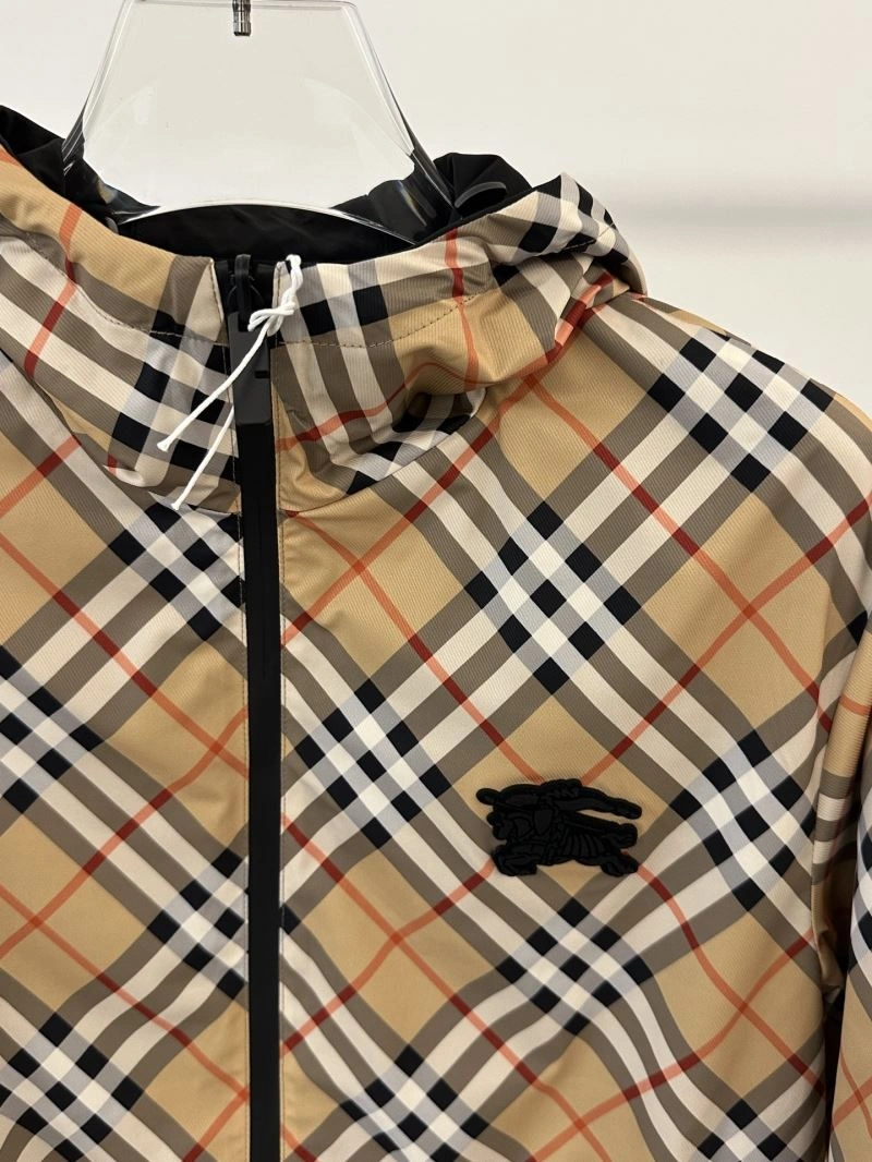 OnTrend Burberry Outwear 102131