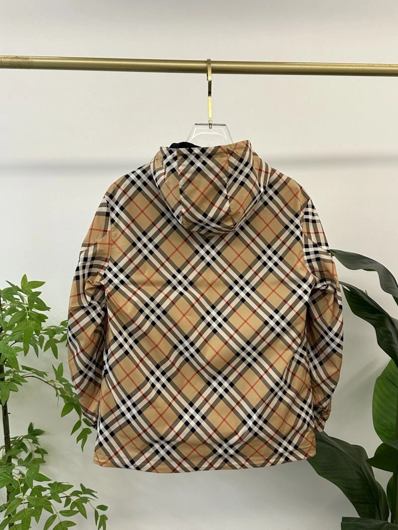 OnTrend Burberry Outwear 102131
