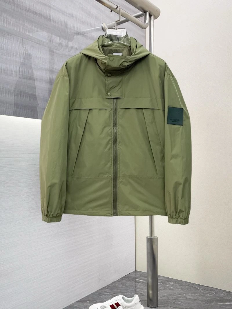 Burberry Outwear Classic 102198