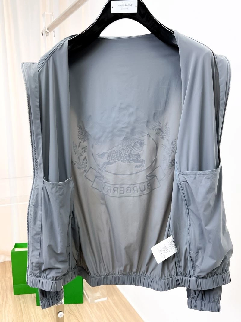 HighQuality Burberry Outwear 102126